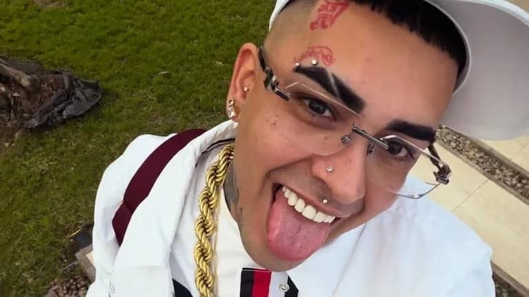 Callejero Fino salió de la cárcel y se reencontró con su familia: el emotivo video