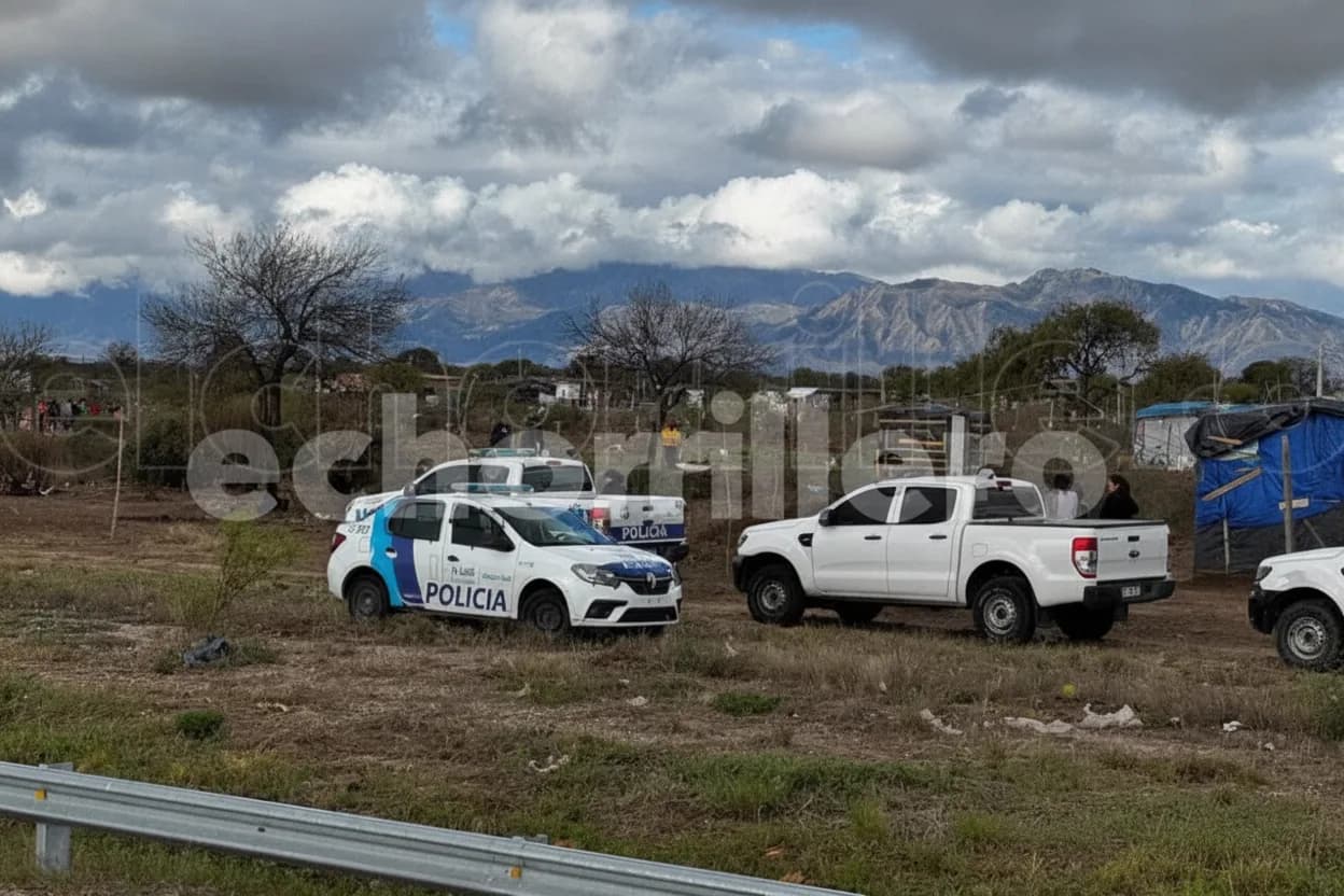 La Policía trabaja en el lugar.