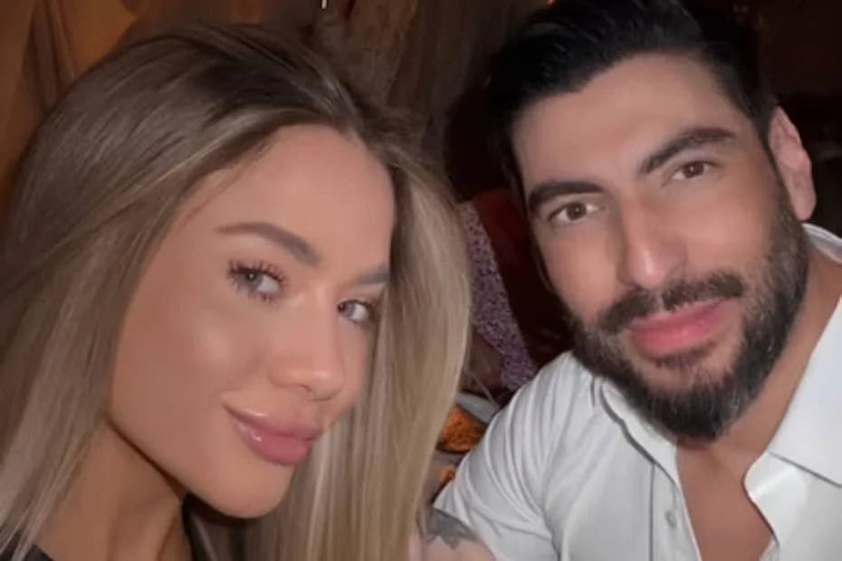 Candela Arizaga se quejó de no poder estar con su “novio” en su país tras blanquear los encuentros.