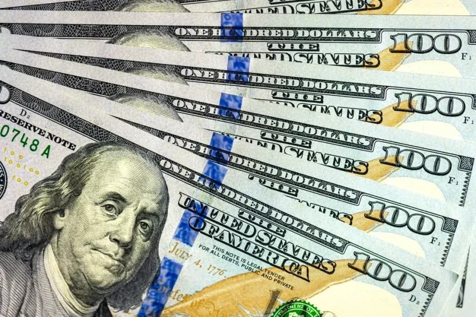 En la antesala de la licitación, el dólar anotó una leve suba y cerró a $1.513