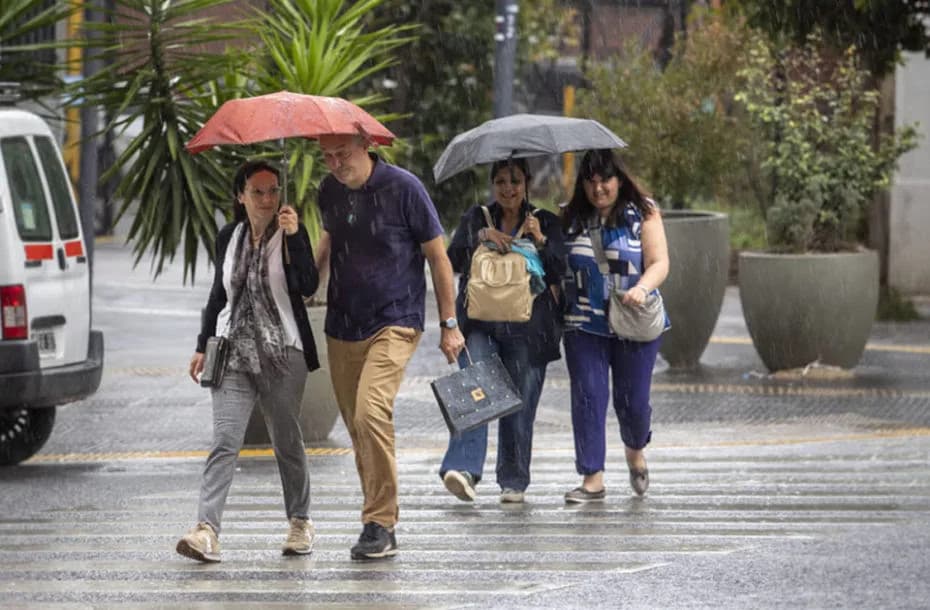 Alerta naranja por tormentas fuertes en el AMBA y cinco provincias.