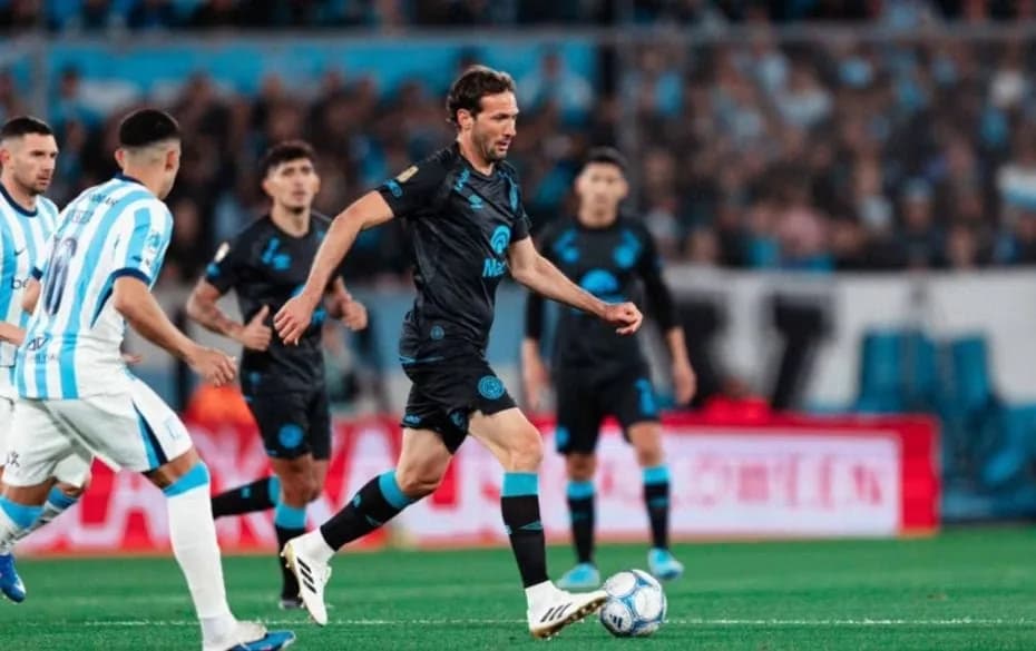 Franco “Mudo” Vázquez, destacado mediocampista de Belgrano y autor del segundo gol de la noche.