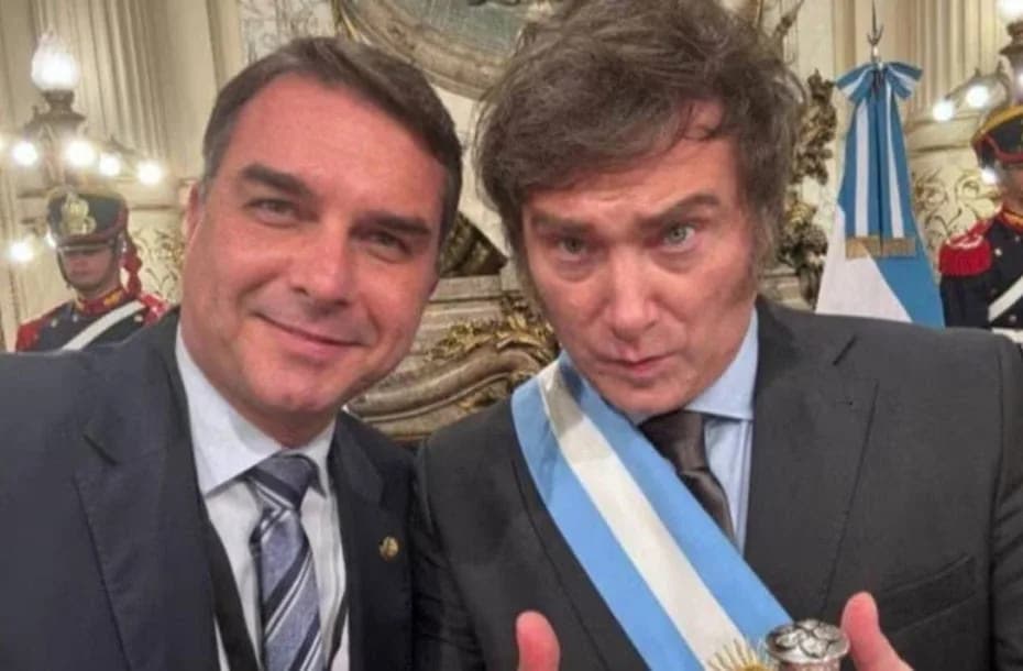 Flávio Bolsonaro y Milei.